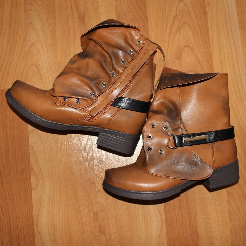 NWOT Ladies Sz 9 Brown Faux Leather Stylish Boots
